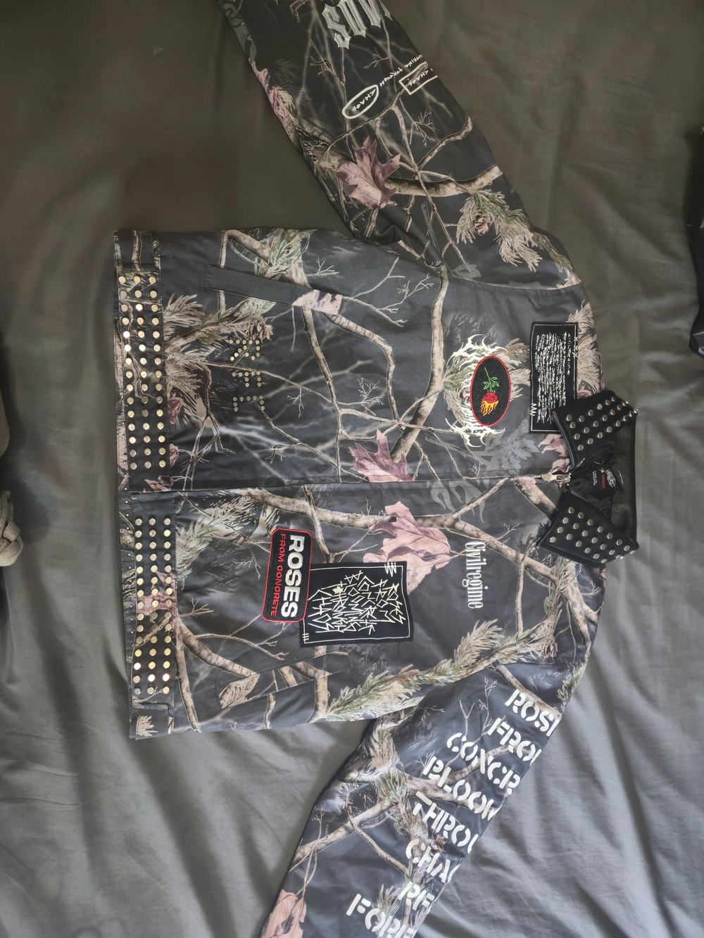 Bloom Bankai Studded Camouflage Print Bomber Jacket - Black/Pink